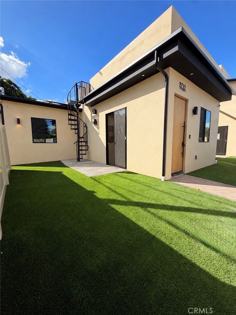 13720 Collins - Photo 0