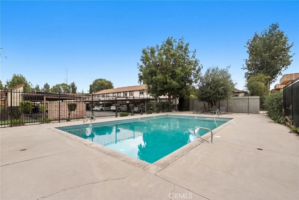 19024 Archwood Street - Photo 30