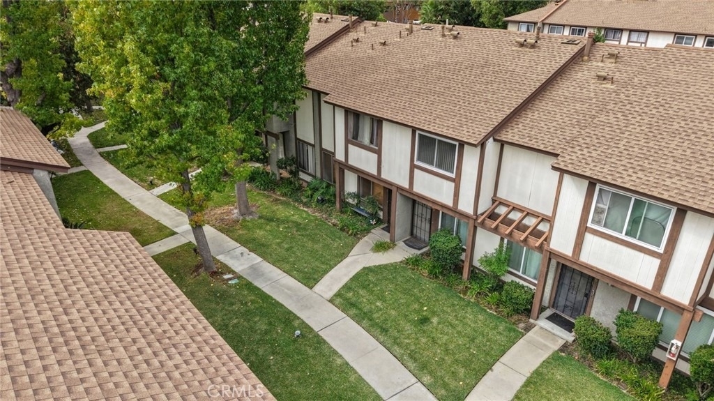 19024 Archwood Street - Photo 4
