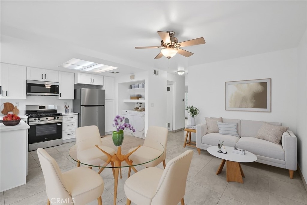 19024 Archwood Street - Photo 11