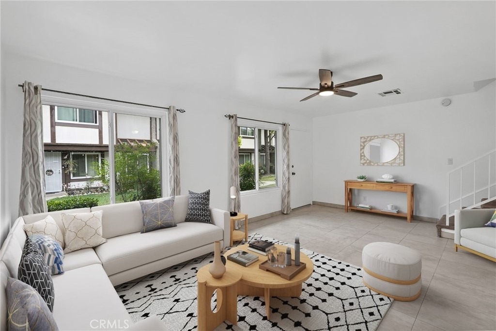 19024 Archwood Street - Photo 5
