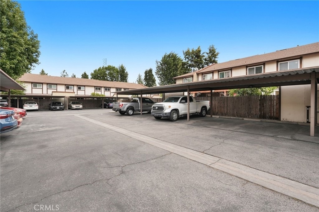 19024 Archwood Street - Photo 27