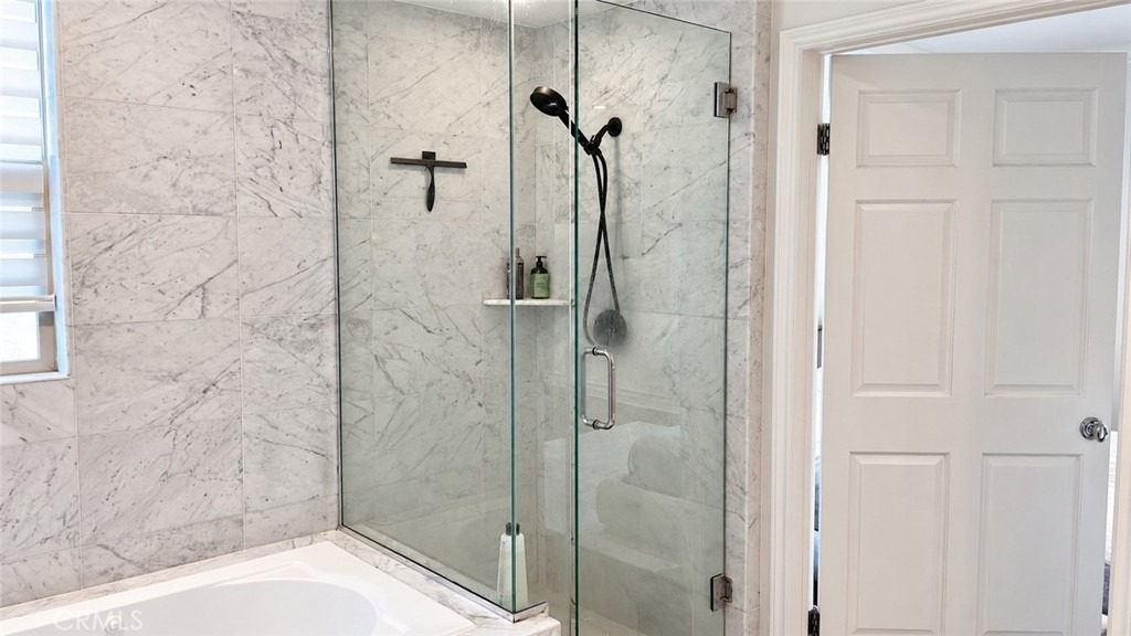 122 N Clark Drive - Photo 11