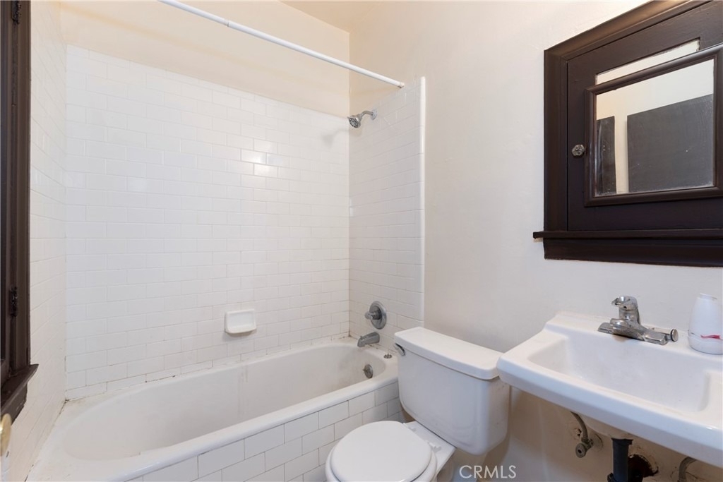 1116 Sartori Avenue - Photo 4