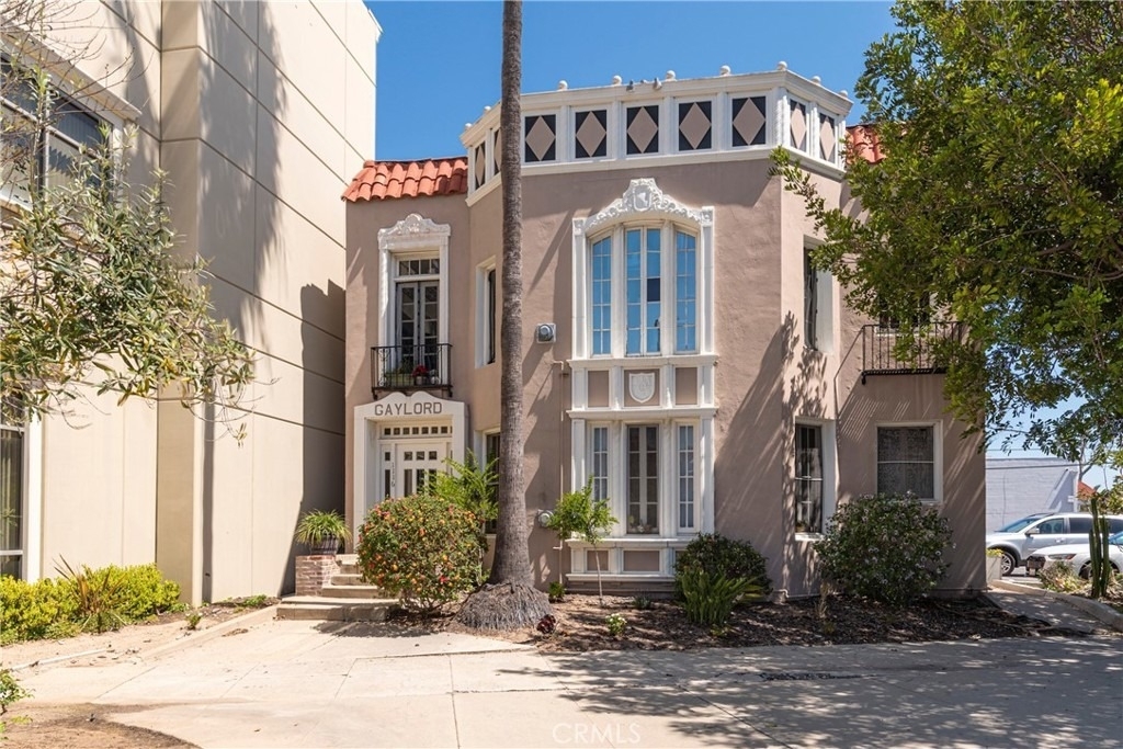 1116 Sartori Avenue - Photo 0