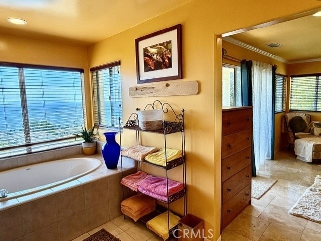 1361 W 35th Street - Photo 10