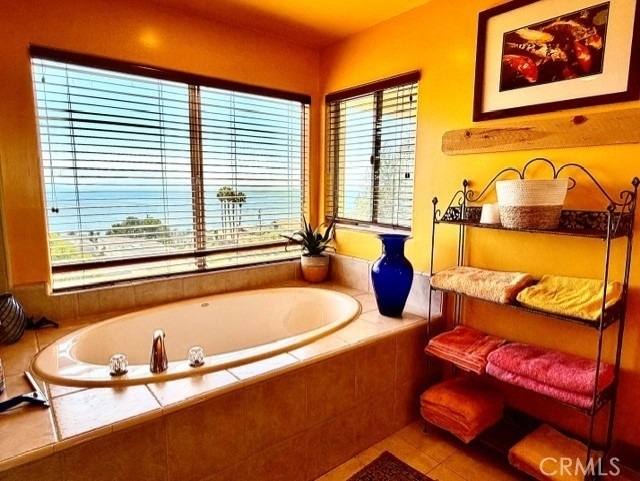 1361 W 35th Street - Photo 8