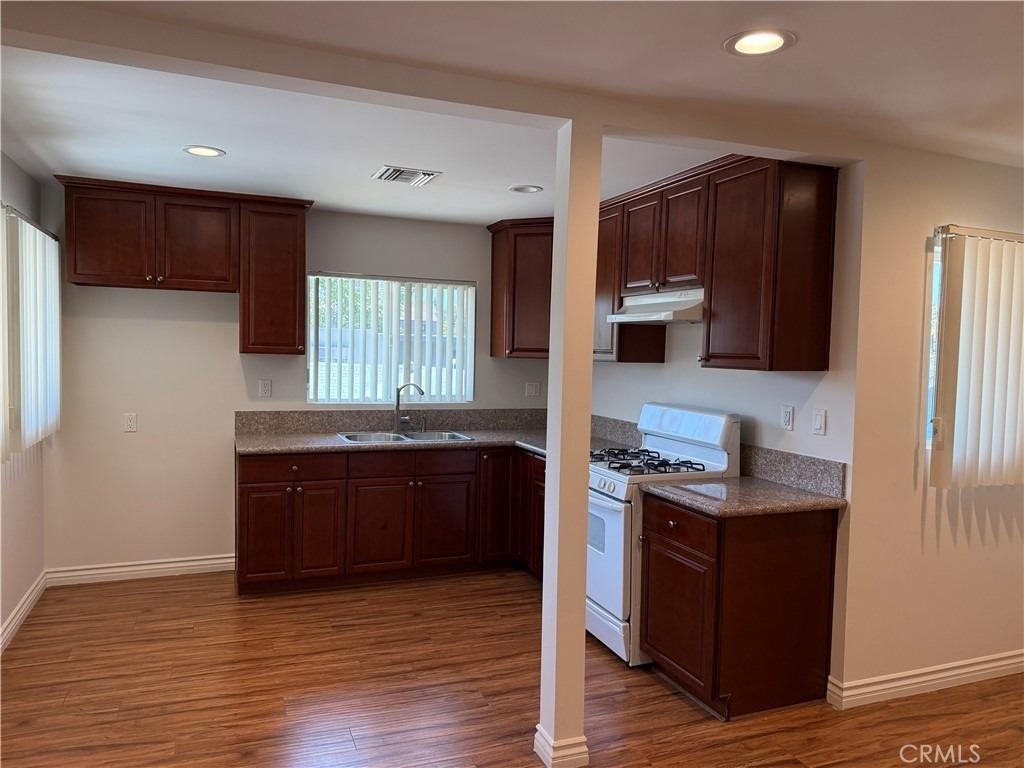 465 N Marengo Avenue - Photo 5