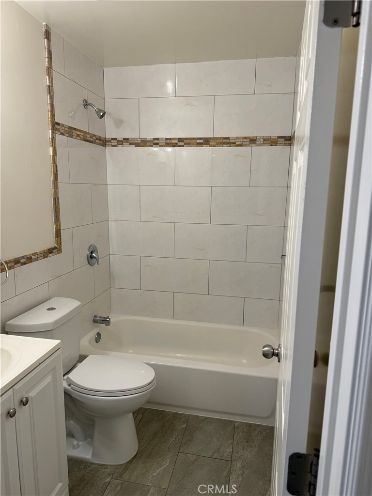 465 N Marengo Avenue - Photo 8