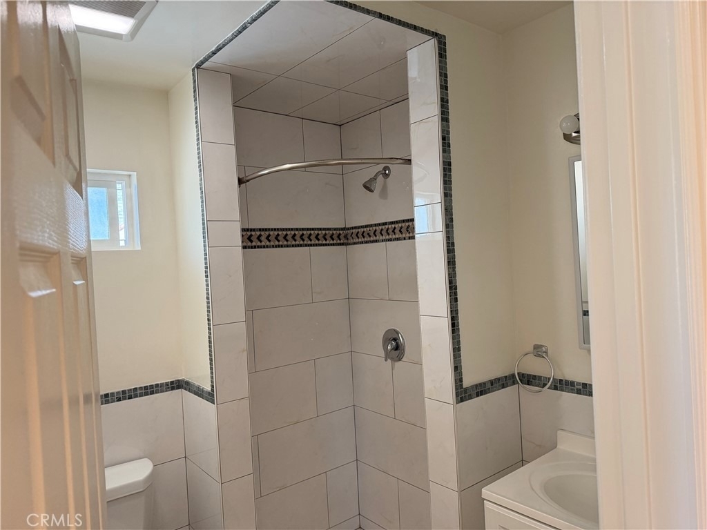 465 N Marengo Avenue - Photo 10