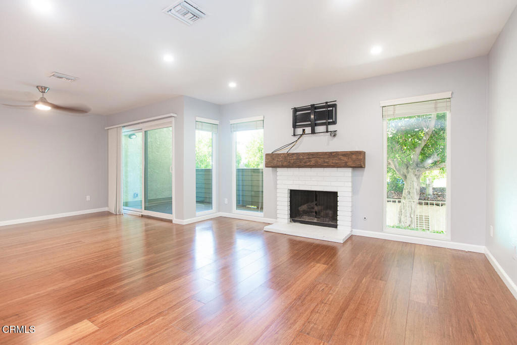 11818 Moorpark Street - Photo 5