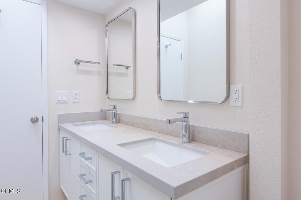 11818 Moorpark Street - Photo 24