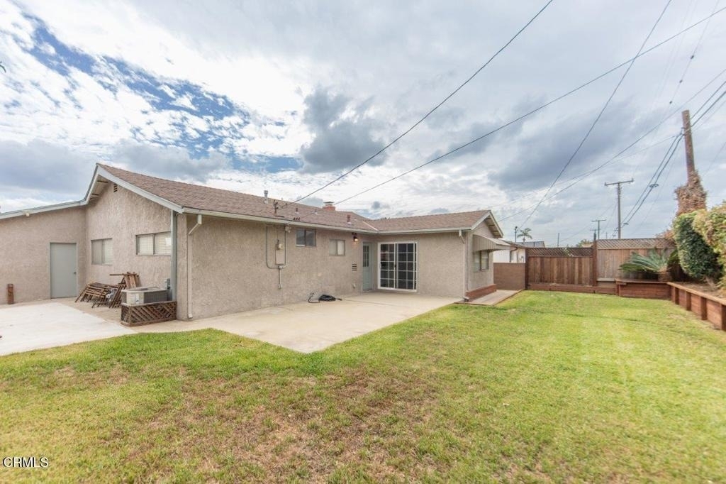 749 N Sanchez Street - Photo 2
