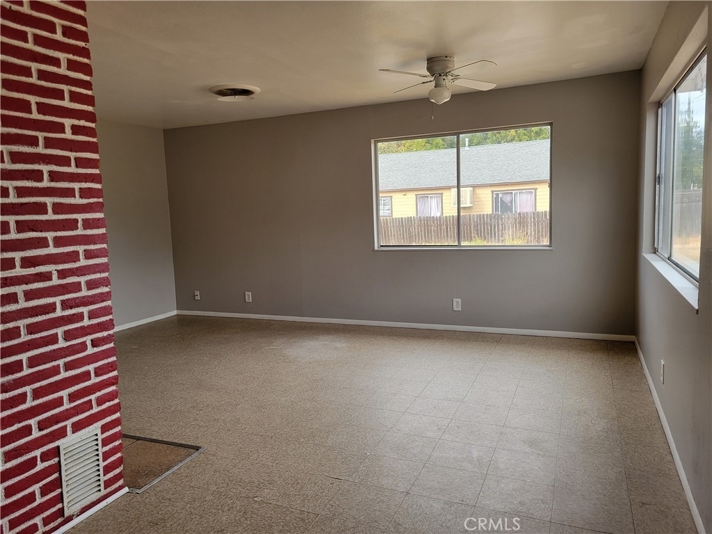 4716 Virginia - Photo 2