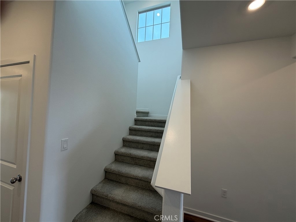 9549 Zion Avenue - Photo 9