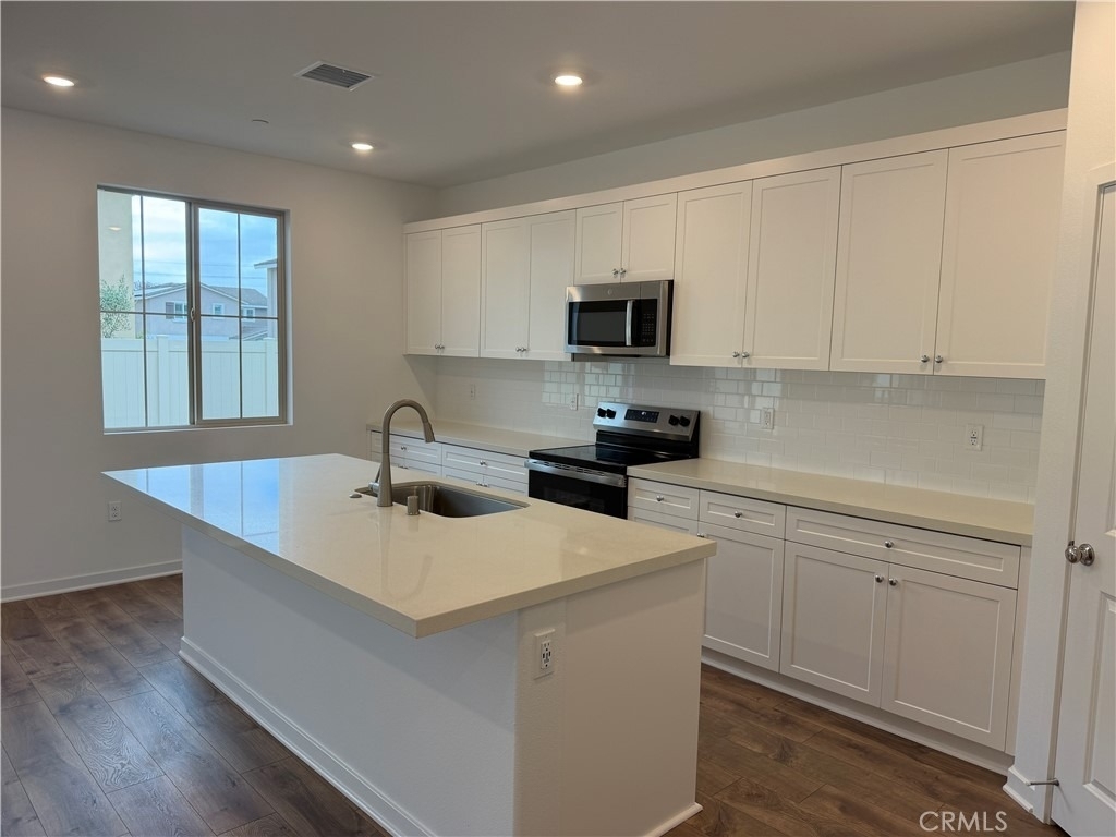 9549 Zion Avenue - Photo 6