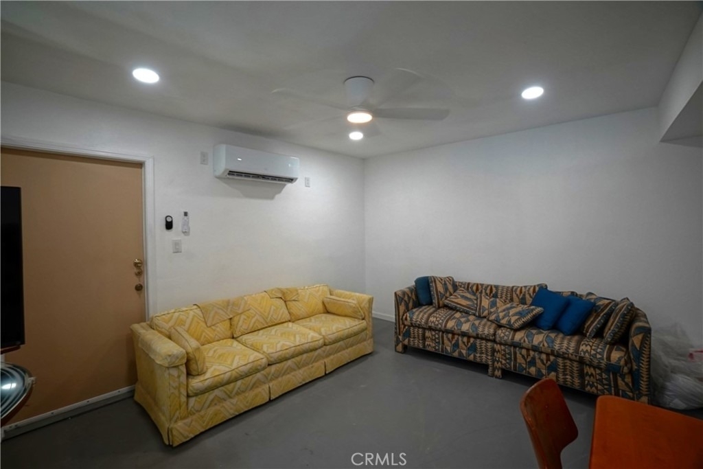 6470 Palm Avenue - Photo 12