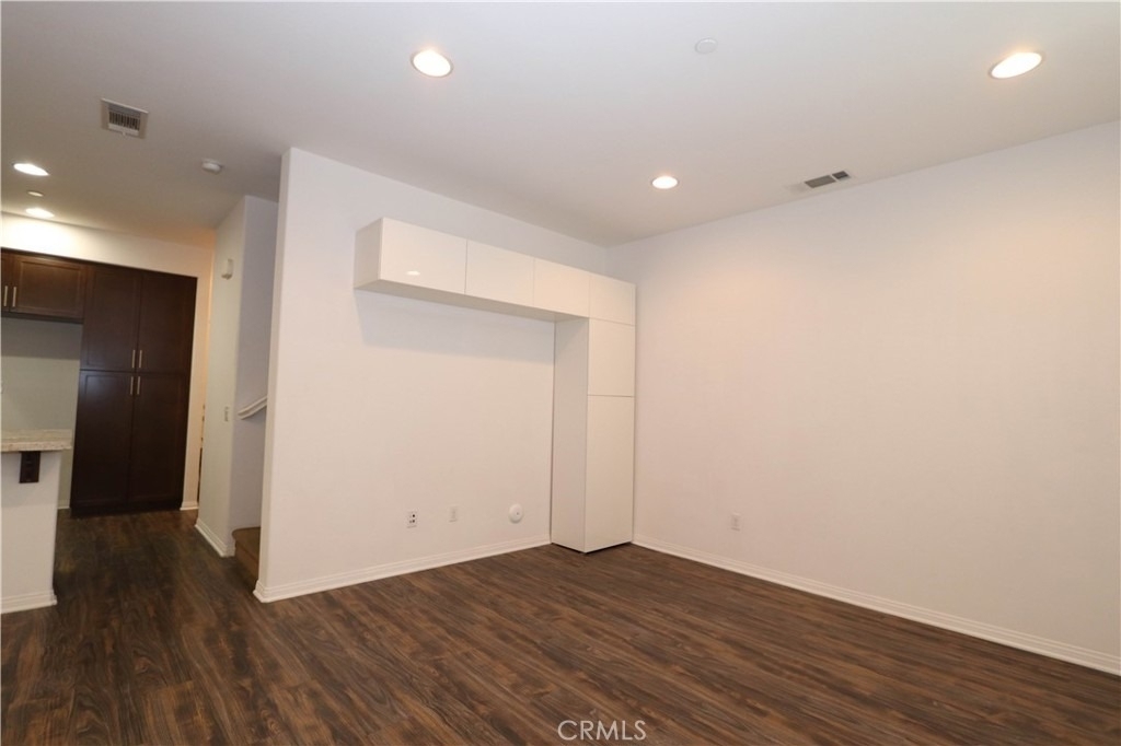 163 E Commercial Street - Photo 6