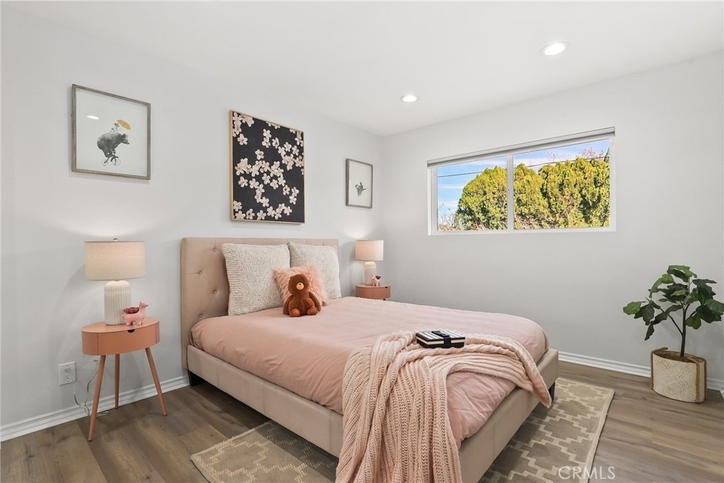 10000 Amestoy Avenue - Photo 17