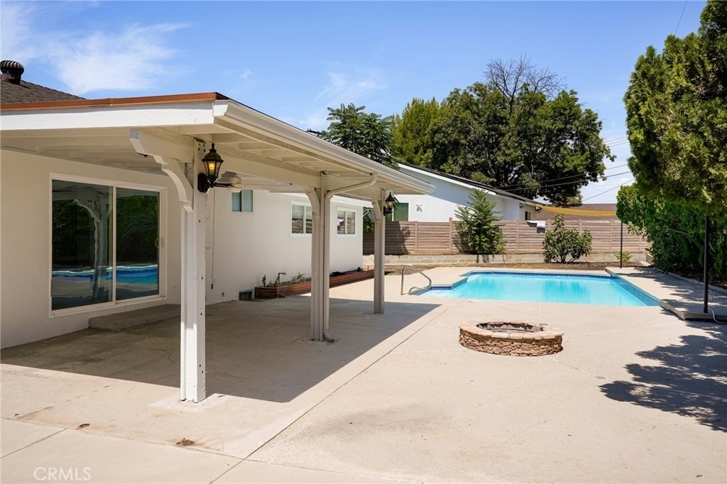10000 Amestoy Avenue - Photo 21