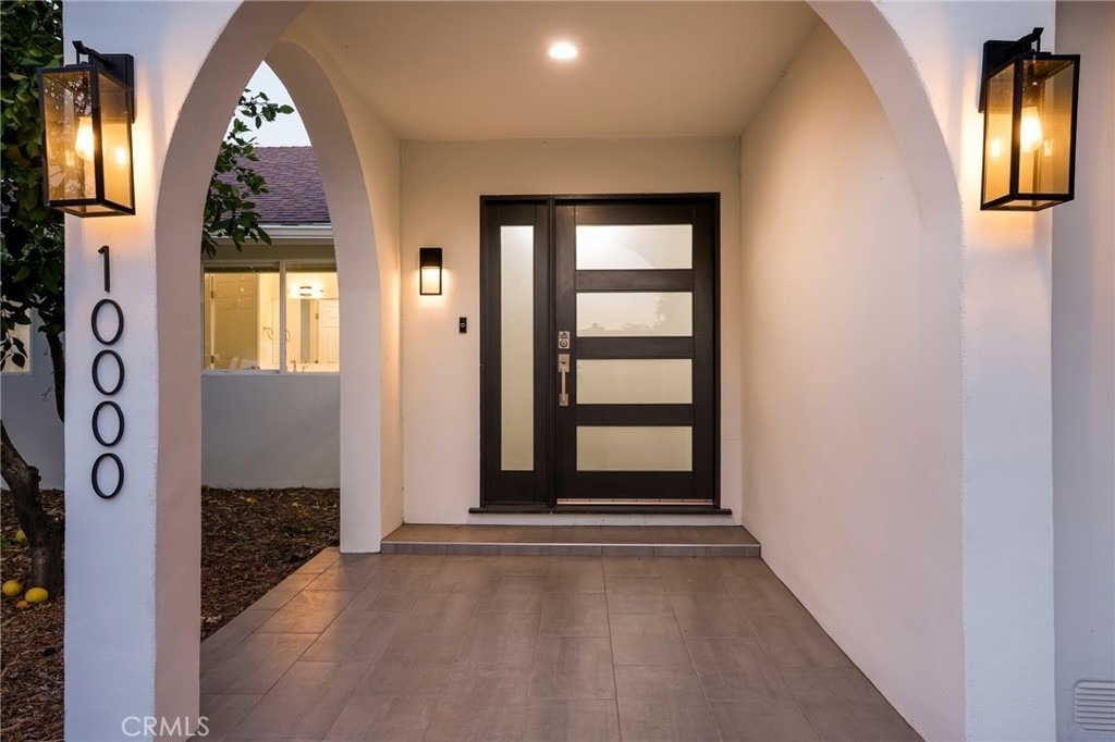 10000 Amestoy Avenue - Photo 24