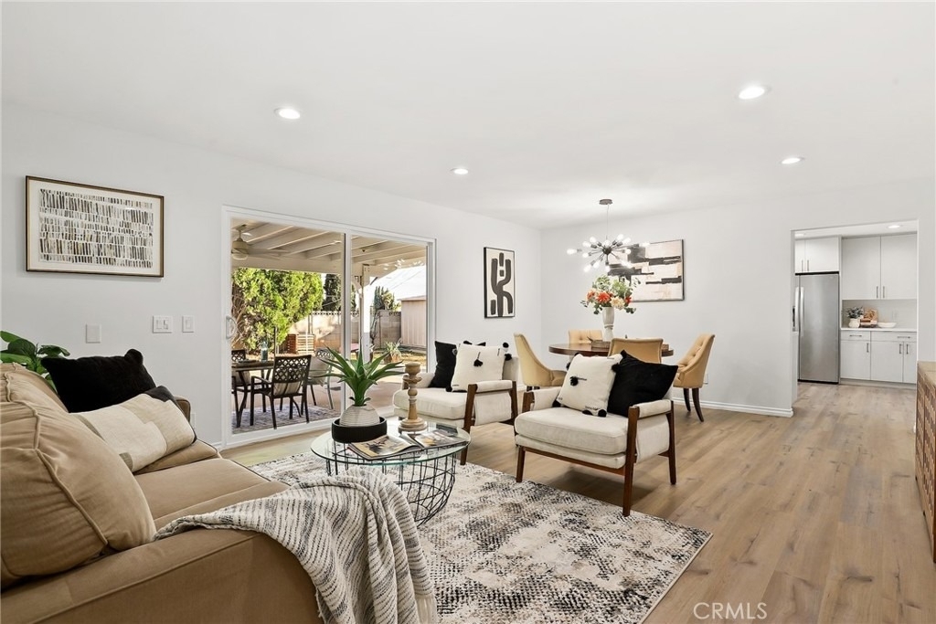 10000 Amestoy Avenue - Photo 5