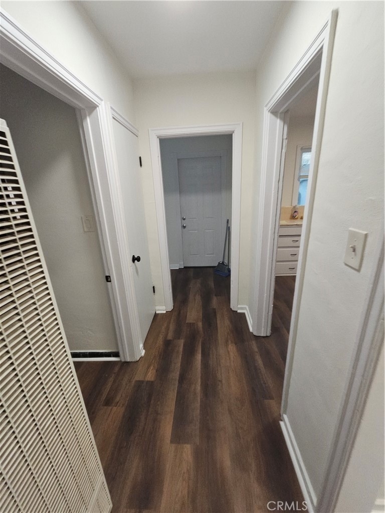 4920 Tobias - Photo 6