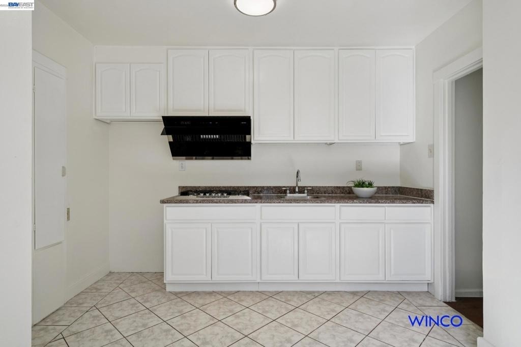 177 Lawrence Ave - Photo 12