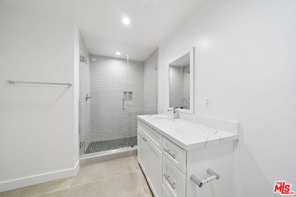 627 N Dillon Street - Photo 18