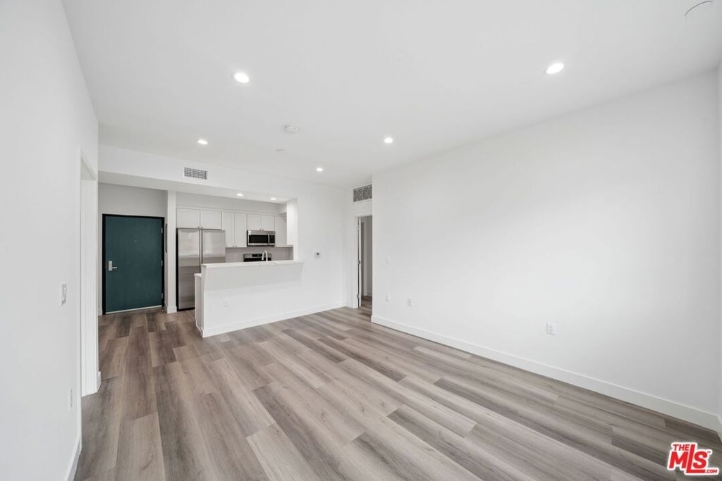 627 N Dillon Street - Photo 9