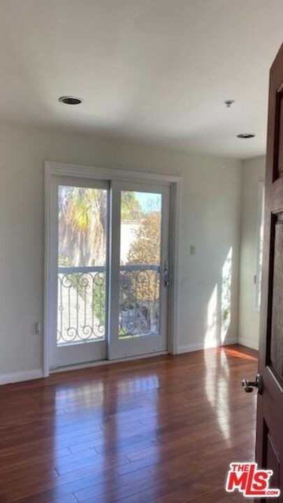10389 Almayo Avenue - Photo 29