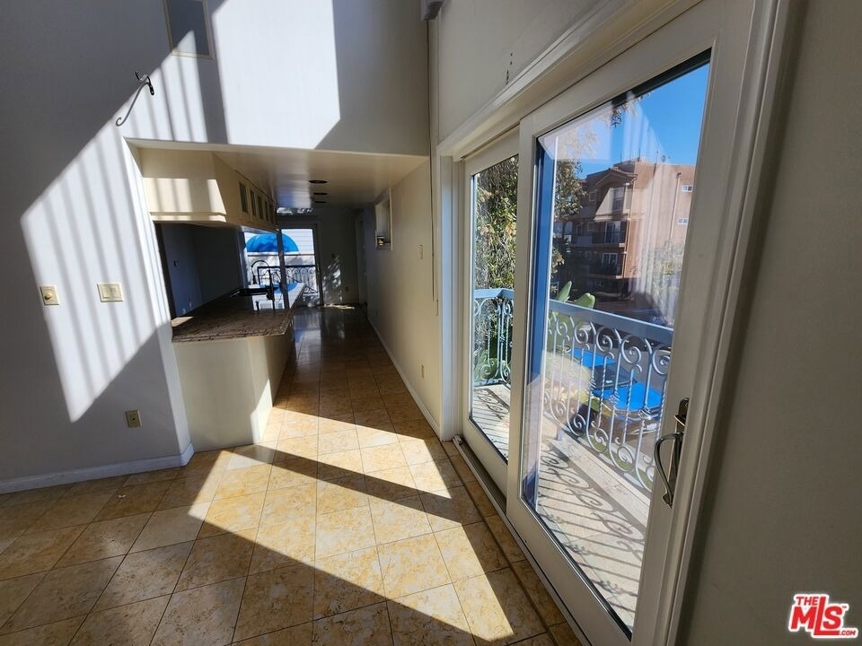 10389 Almayo Avenue - Photo 16