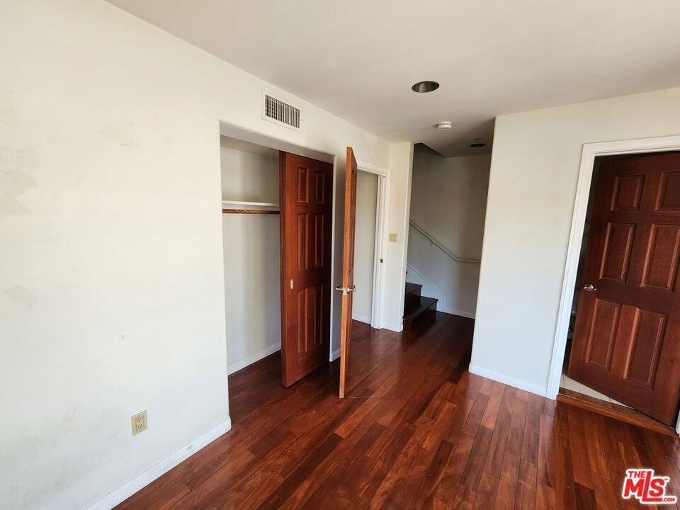 10389 Almayo Avenue - Photo 33