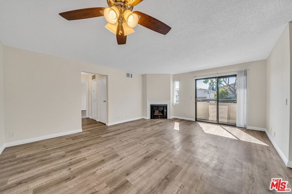 6212 Fulton Avenue - Photo 3