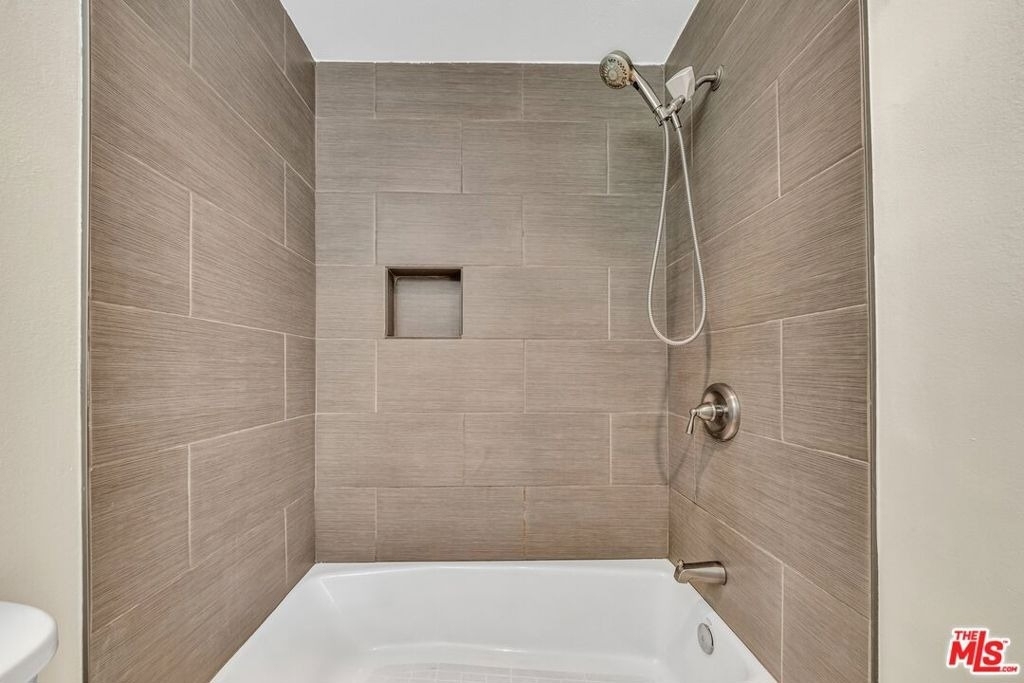 6212 Fulton Avenue - Photo 17