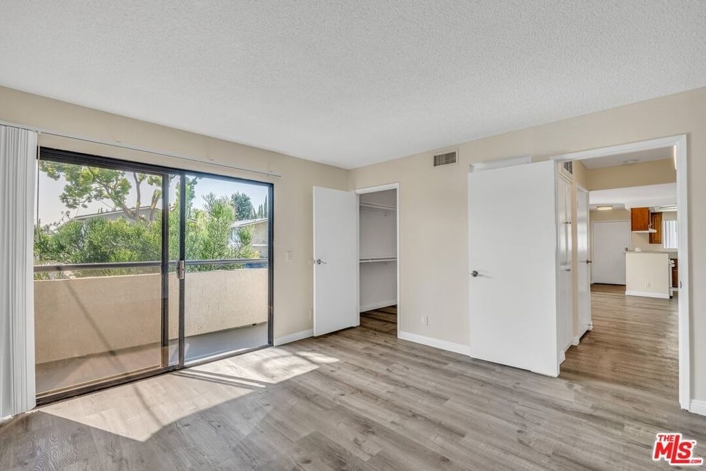 6212 Fulton Avenue - Photo 12