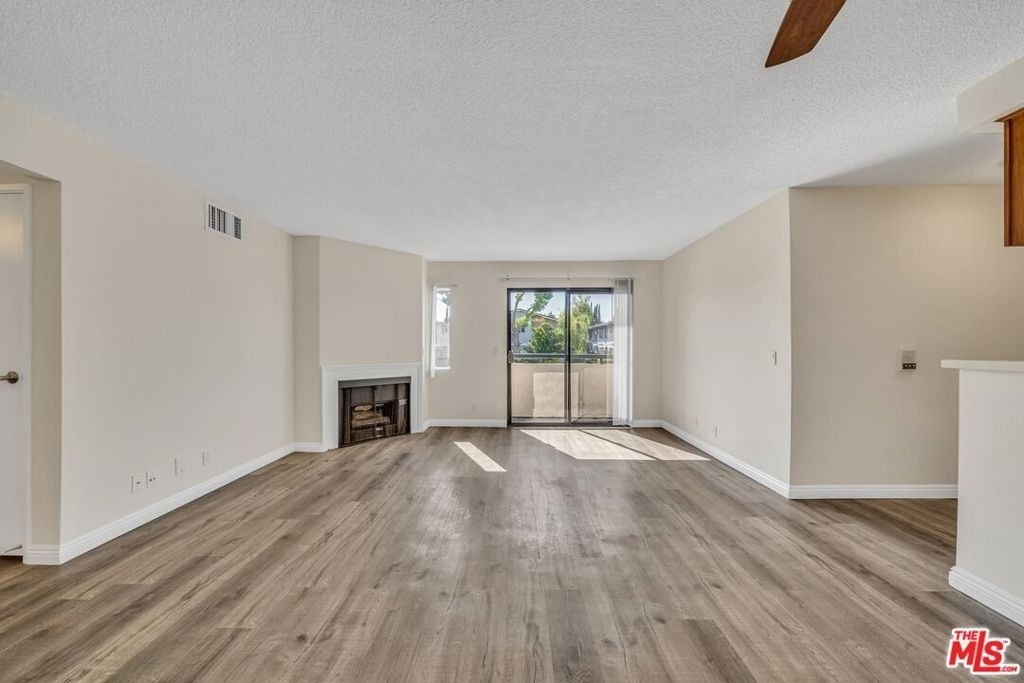 6212 Fulton Avenue - Photo 0