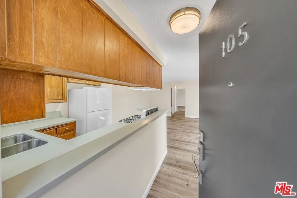 6212 Fulton Avenue - Photo 1