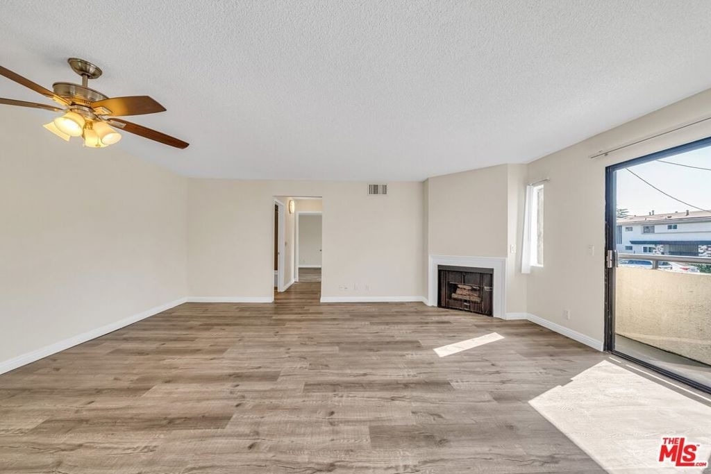 6212 Fulton Avenue - Photo 2