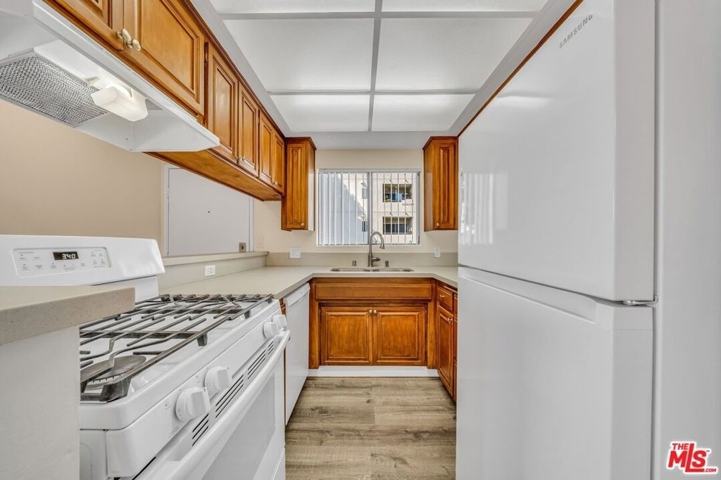 6212 Fulton Avenue - Photo 7