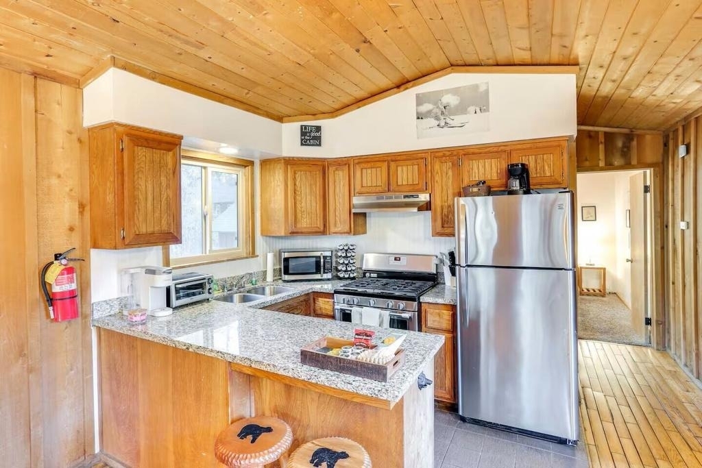 524 W Rainbow Boulevard - Photo 4