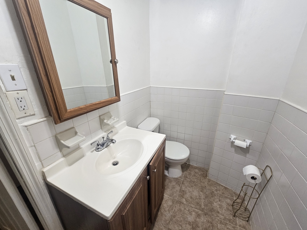 176 Marcus Garvey Boulevard - Photo 5