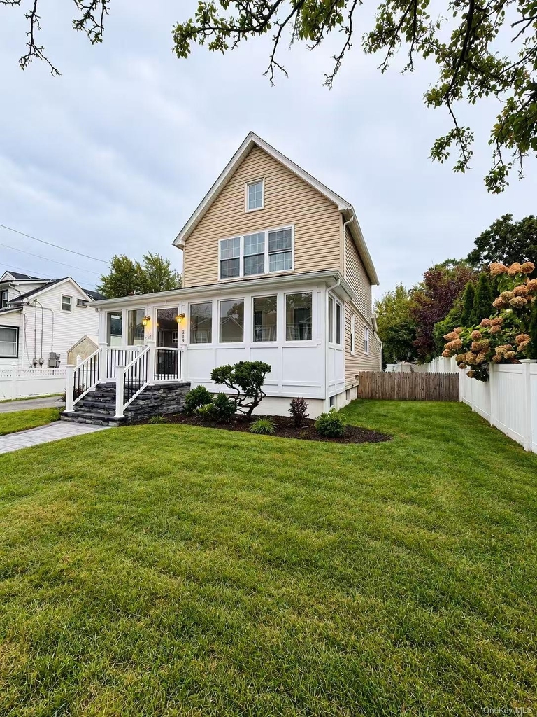 349 N 4th Street - Photo 1