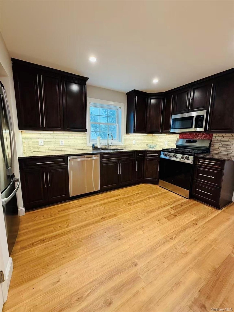 349 N 4th Street - Photo 6