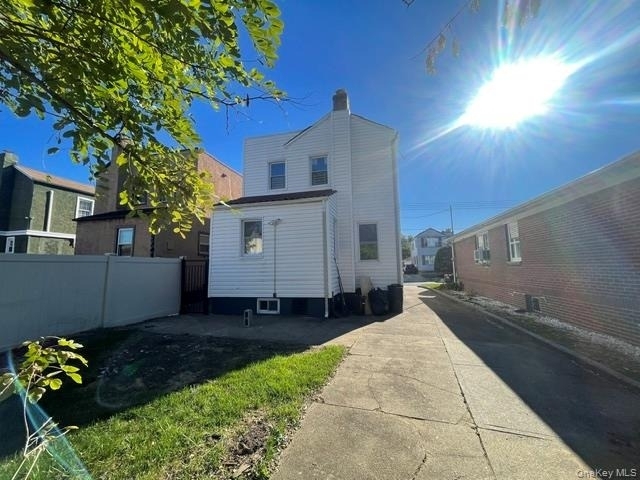 13522 232nd Street - Photo 2