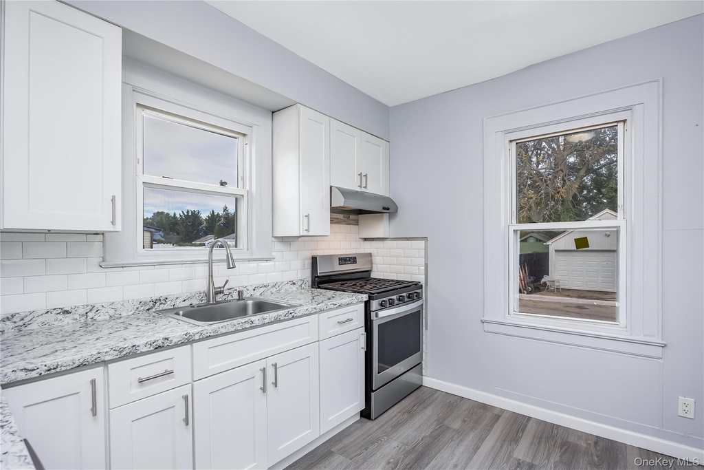 2069 Bellmore Avenue - Photo 11