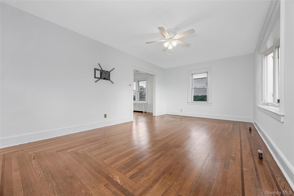 2069 Bellmore Avenue - Photo 4