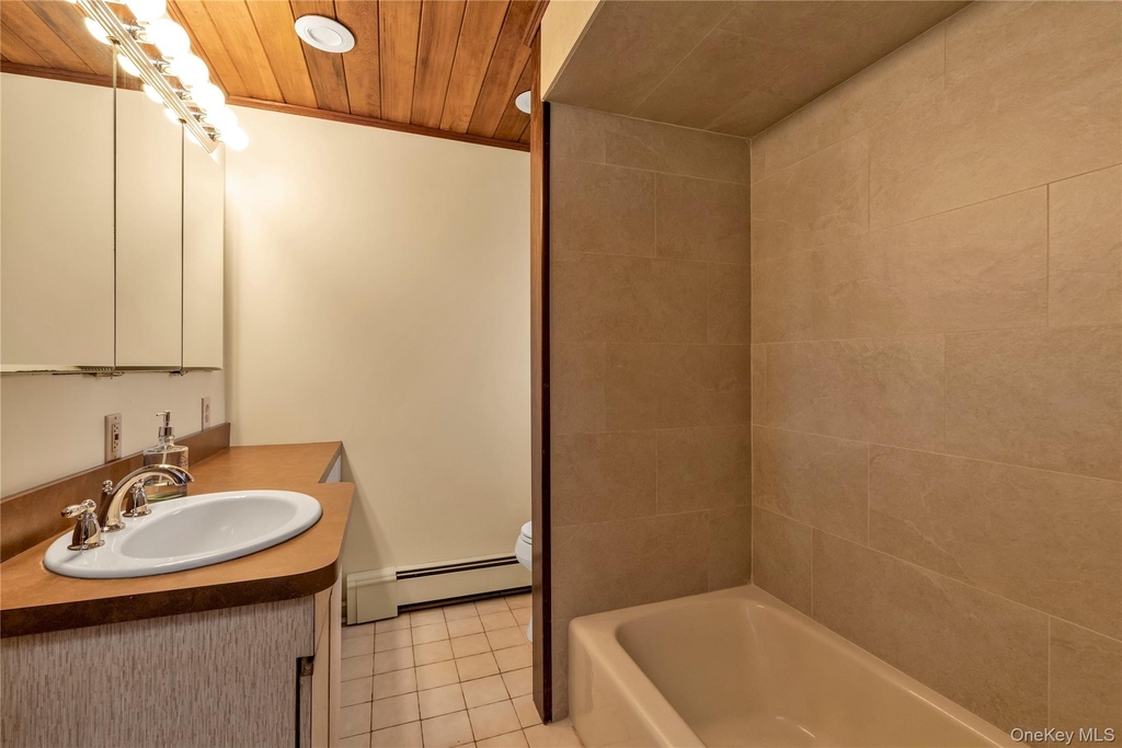 154 Rocklyn Avenue - Photo 13