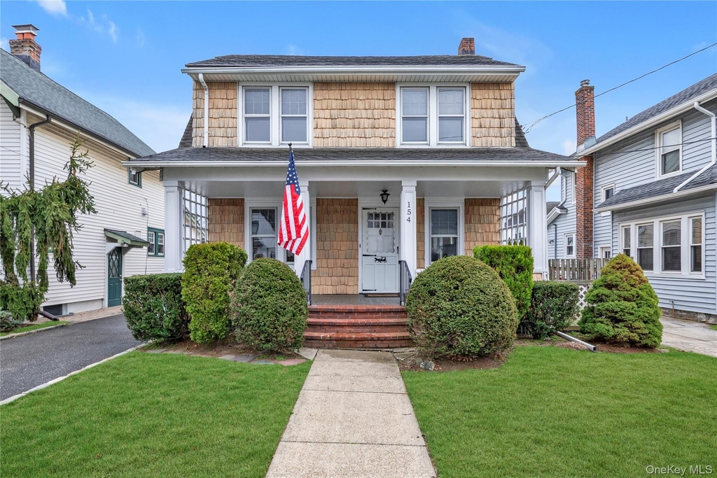 154 Rocklyn Avenue - Photo 0