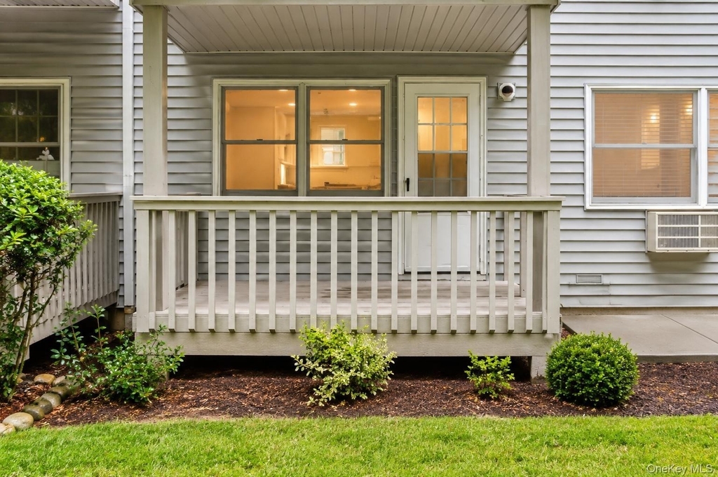 292 Hubert Humphrey Drive - Photo 2